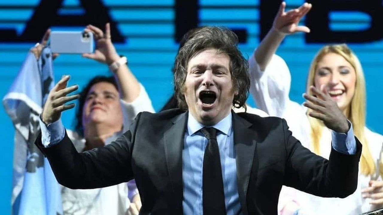 javier milei festejando